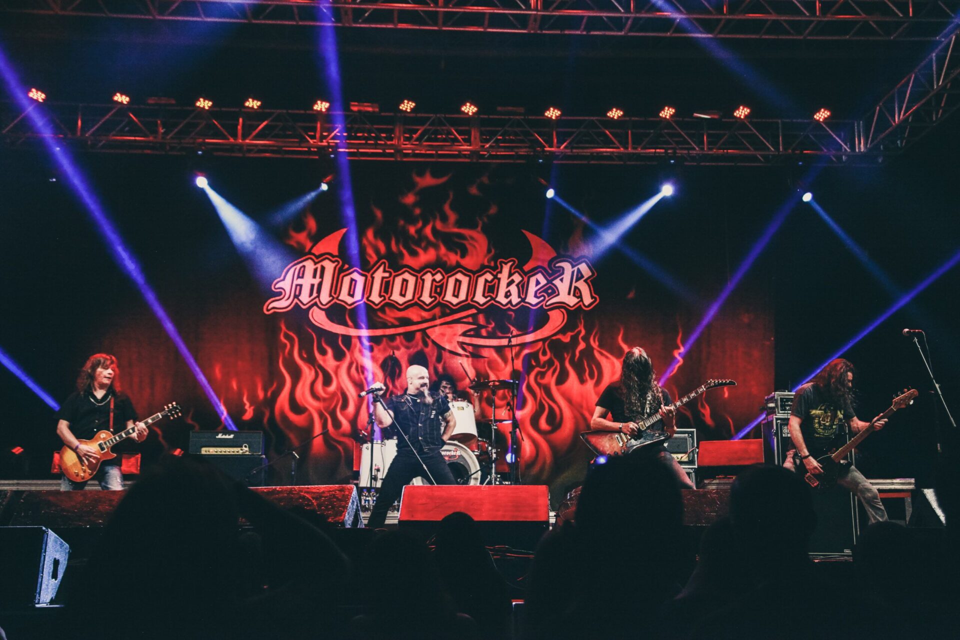 Motorocker volta a se apresentar um ano após morte de Eduardo Calegari