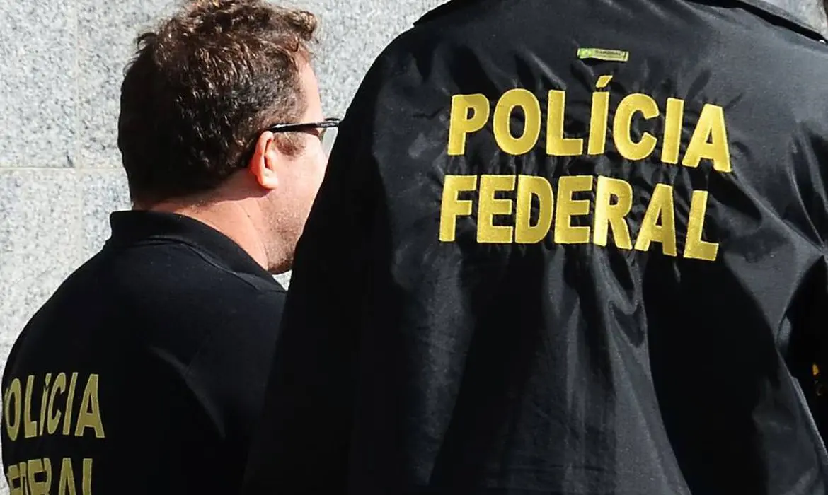 Governo e sindicatos fazem acordo e delegados da PF v&atilde;o ganhar at&eacute; R$ 41 mil  - Portal Nosso Dia