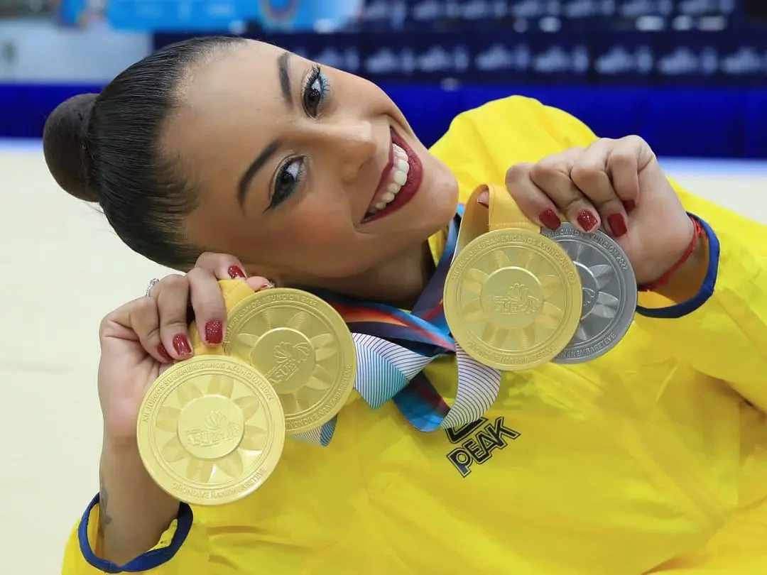 Bárbara Domingos encerra Mundial de Ginástica Rítmica com posição inédita  para o Brasil