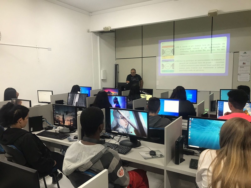 Jovens de Pinhais têm 38 opções de cursos online do Programa CoLiga Digital Portal Nosso Dia