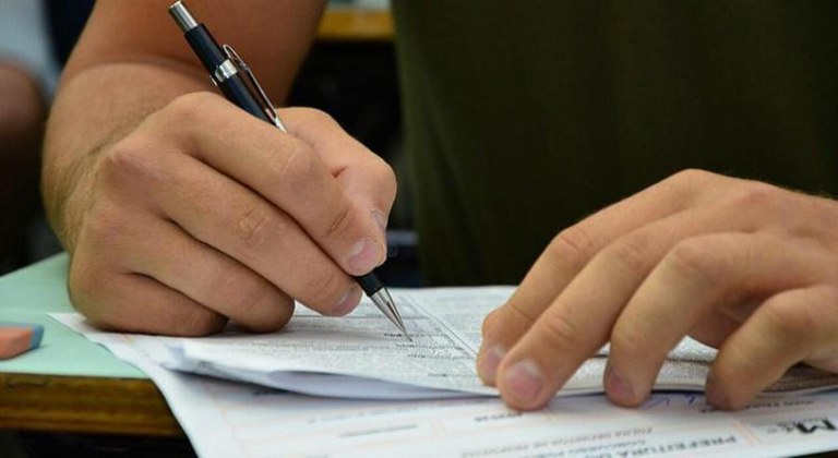 Concurso público para diversas áreas